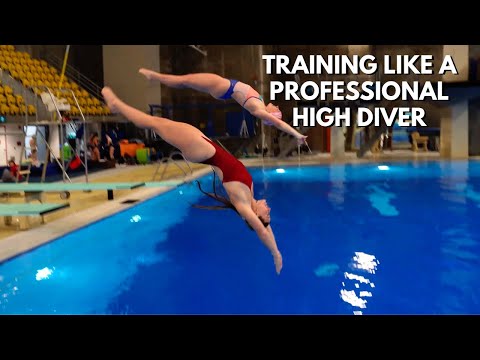 Gracie Kramer and Molly Carlson