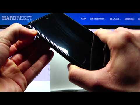 Cómo poner SIM y tarjeta de memoria en LG K62 Plus - colocar y sacar chip