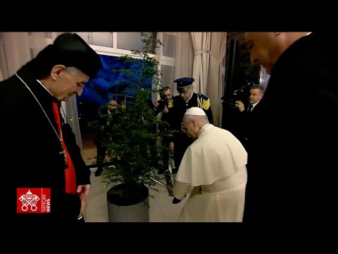 
                    레바논에서 레오 14세, “상처와 불의를 극복하기 위해 하나 되어 평화의 일꾼이 되십시오”
                