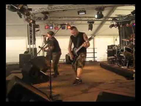 EMSCHERKURVE 77 - Dat soll Punkrock sein?! Live @ Spirit Festival (Intro Wölfi / Kassierer)