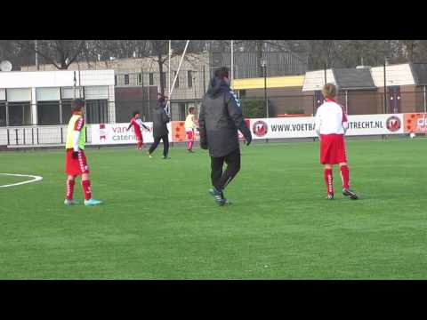 130403 FC Utrecht O12 Training 4 van 5