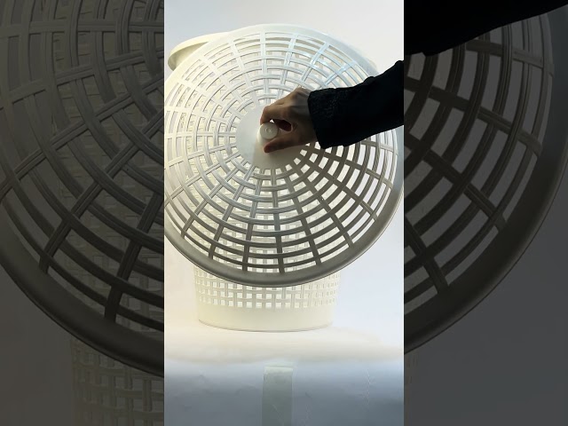 سلة ملابس بلاستيك مخرم بغطاء لون ابيض