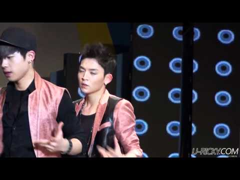 111027 TaeKyeung university festival - Clap (Ricky ver)