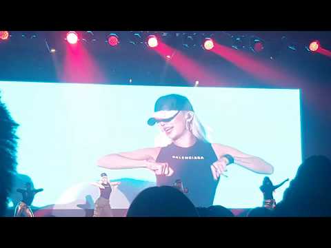 190628 HYOLYN(효린) - 달리(Dally) (Feat.GRAY) @ HYOLYN 1st WORLD TOUR [TRUE] IN KUALA LUMPUR [FANCAM]
