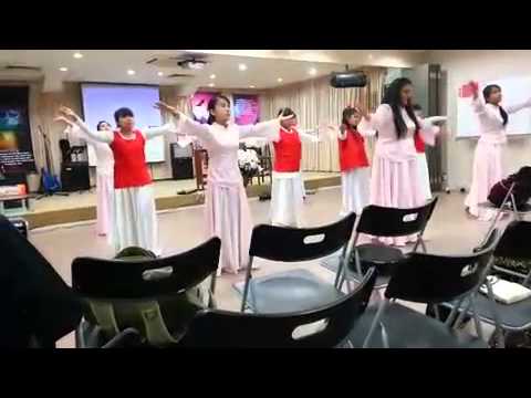 Worship Dance - Terlalu Besar Kasih Mu Bapa (Lyrics & Translation available)