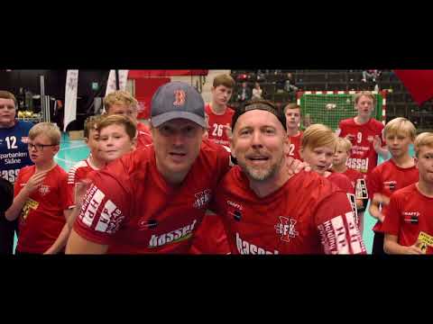 Johnny & Mackan - HIMLEN ÄR RÖD