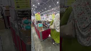 First ever expo sia huat warehouse sale.up tp 90% off