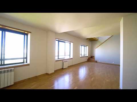 Penthouse en duplex avec 6 chambres, terrasse, jacuzzi et vue sur le fleuve