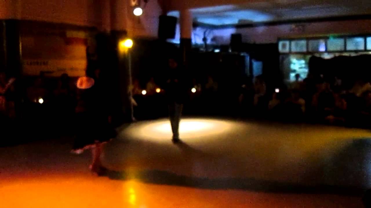 KLEVER QUEIROZ Y AYELEN QUIROGA - MILONGA SOHO TANGO - CLUB VILLA MALCOLM