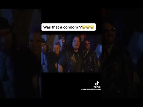 stanley meets a gang (the mask movie clip)