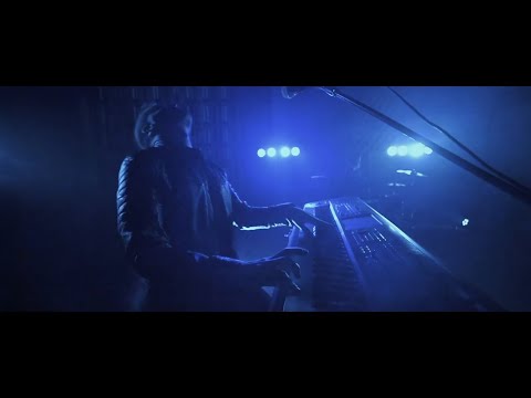 Memoremains - Pounding Heart (Official Music Video)