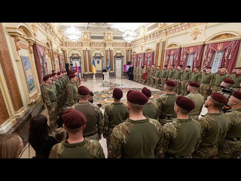 Президент привітав воїнів Десантно-штурмових військ ЗСУ з професійним святом і відзначив їх державними нагородами