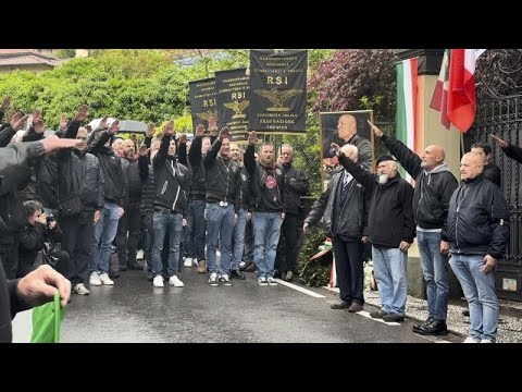 Neofascisti commemorano Mussolini sul lago di Como, La Russa: "Scurati fa i soldi con i suoi libri"