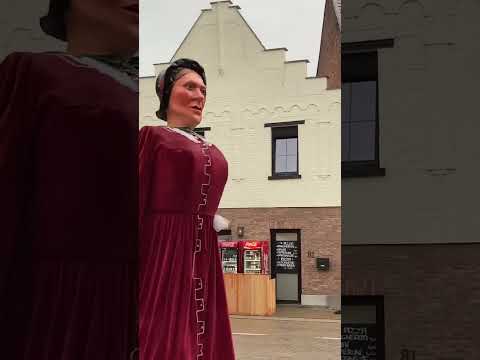 Reuzencomité Overmere (Ronny Van de Velde) aanwezig op Kalken kermis 2023.