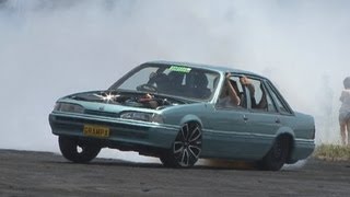 preview picture of video 'Turbo VL GRAMPA burnout at Burnout Warriros 2012'