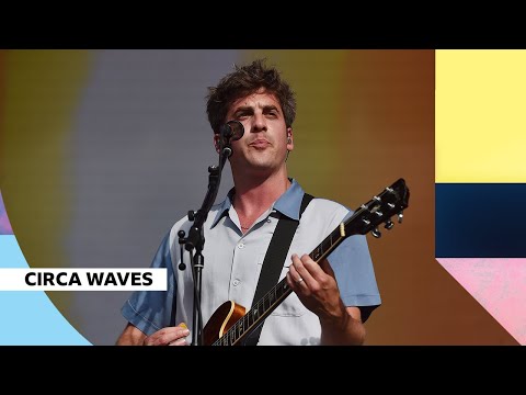 Circa Waves  - T-Shirt Weather (Reading Festival 2022)