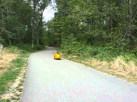 Marvelo SKR velomobile (clip 1)