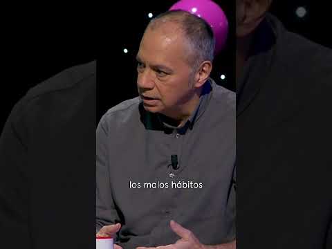 Difícil diferenciar cuándo está siendo ilustre y cuándo ignorante. Pero a favor de la idea de Pepe