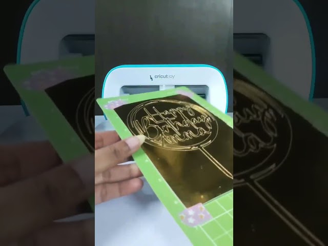 Vídeo relacionado con ADOREI Topper de Tarta Personalizado en Madera MDF com nombre y Edad para Tartas de Cumpleaños Eventos Decoración de Fiestas Bodas y Bautizos Cupcake Comunions Regalo Handmade Laser cut