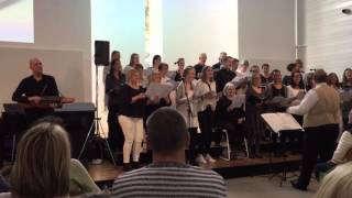 Torslanda Gospel sjunger &quot;Hjälp mig att leva&quot; (Nordman)