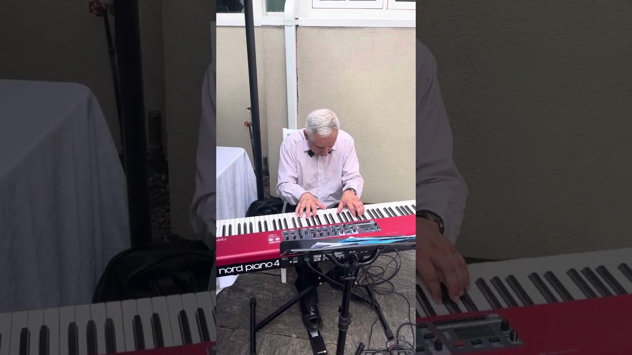 Promotional video thumbnail 2 for Alexander Solo Piano
