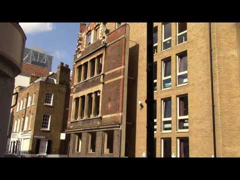 Artillery Passage/Gun St.