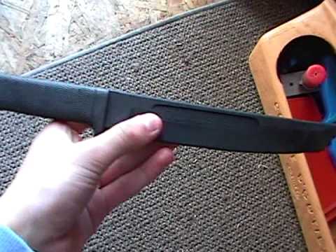 Cold Steel Rubber Tanto Knife (Review)