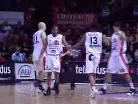 11 24-11-07 BCO-Bree - Score + bonusvrijworp van Jerry Green