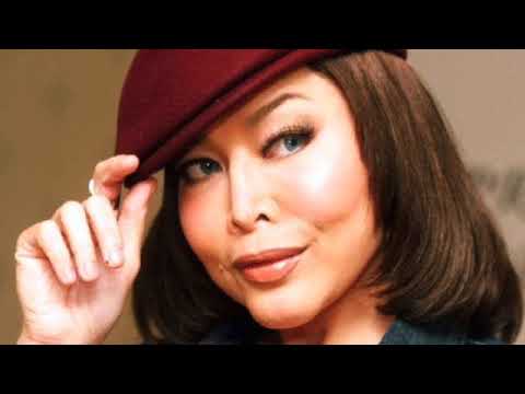 Anita Sarawak - Dancing on a Saturday Night (Lynsey de Paul & Barry Blue song)