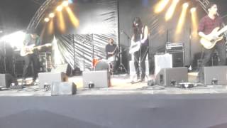 Reach you on the phone- Blank Realm live @valkhof festival 2014