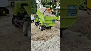 Download lagu RC Truck Hino 500 Looks Like a Real One Can Dump Trucks Swerve #truckswerve #truck #bussidindones... mp3