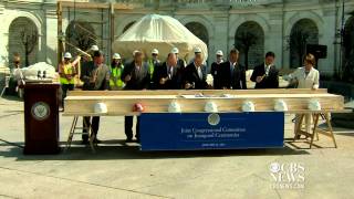Boehner gives Pelosi a hand at congressional nail ceremony