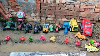 अरे बच्चों हमारे tractor ने पुल से गड्ढे में गिरने का चैलेंज किया !! Vikas toys 111