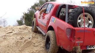 preview picture of video 'Mitsubishi L200 / Fast ride on sand'