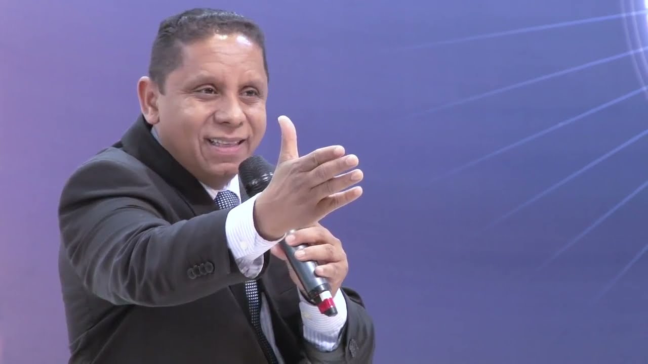 A Busca 5 Com Pr  Luis Gonçalves   O testemunho de um homem que fumou a Bíblia