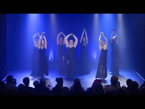 Beginner Classic Burlesque students perform Diamonds Are Forever - The Bombshell Burlesque Academy