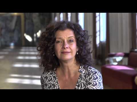 KS Angelika Kirchschlager erzählt den Inhalt von Wagners TRISTAN UND ISOLDE | Wiener Staatsoper