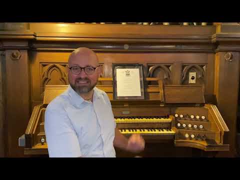 How does a pipe organ work?