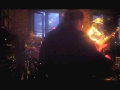 Billy Danger and the Rectifiers at the Spar: Dan Tyack steel cam view
