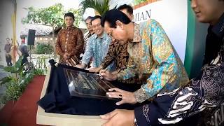 preview picture of video 'Bebek Tepi Sawah Jogja diresmikan oleh Sri Sultan Hamengkubuwono X'