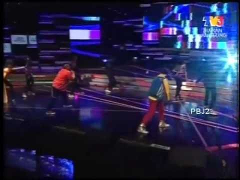 Raja Gelek - 1 Nation Emcees and M Daud Kilau at ABP 2009