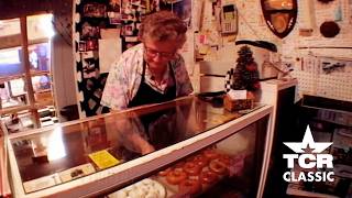 She Opens Before Anyone Else Is Awake | Texas Country Reporter
