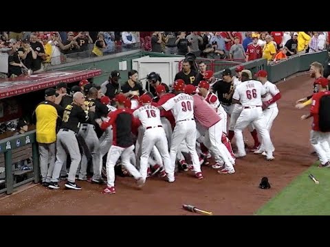 Pirates and Reds Full Brawl