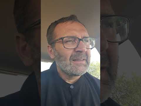 Fra Lazar Perica: "Poljubi život 🦋 🐦 💛 !"