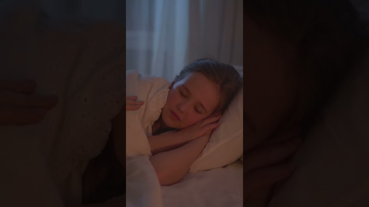 FREE STOCK VIDEO - 4K - A Girl Sleeping