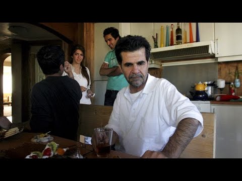 Il regista iraniano Jafar Panahi lascia il Paese dopo 14 anni