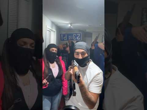 NEW CHAPO D (MANIAC LATIN DISCIPLES) GOT SOME 🔥🔥 OTW!! YALL WANT IT!?!?!? #EA4K #CHICAGO #MLD