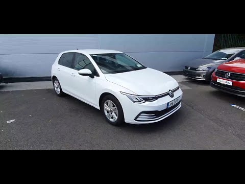 211MH900 - 2021 Volkswagen Golf LIFE 1.0TSI 110HP 30,400