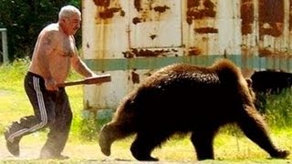 preview picture of video 'Bear attack in Grozny. Bear fight with man'