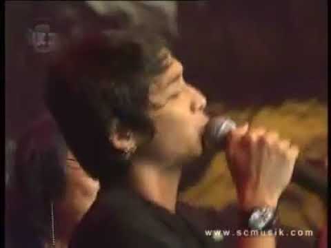 Chrisye Feat Ungu - CInta yang Lain LIVE